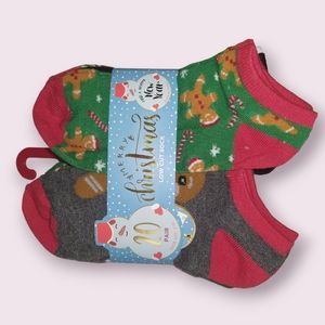 NWT 20 pack of Novelty Christmas Socks